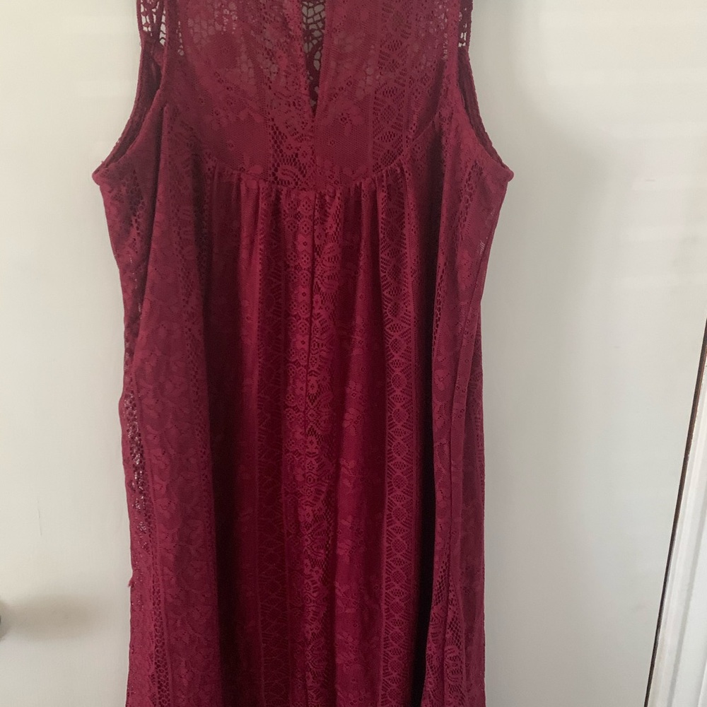Xhiliration Maroon sleeveless dress